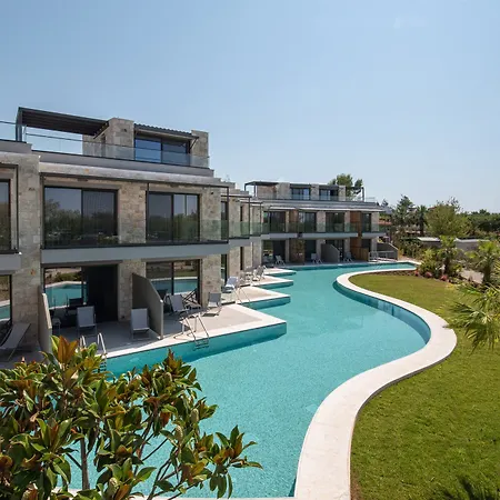 Portes Lithos Luxury فندق نيا بوتيدايا