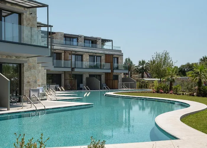 Portes Lithos Luxury מלון