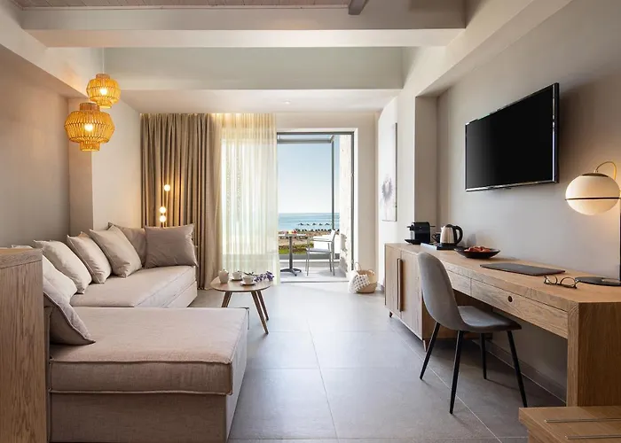 Portes Lithos Luxury מלון 5*