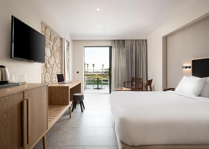מלון Portes Lithos Luxury נאה פוטידאה