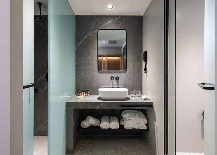 Portes Lithos Luxury מלון