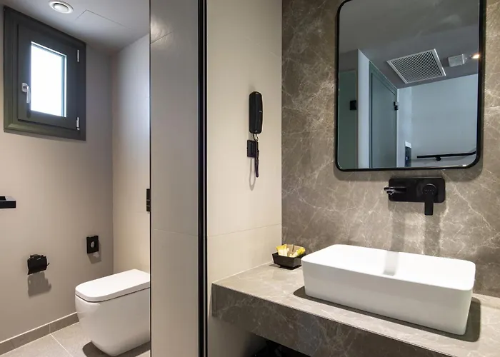 מלון Portes Lithos Luxury נאה פוטידאה