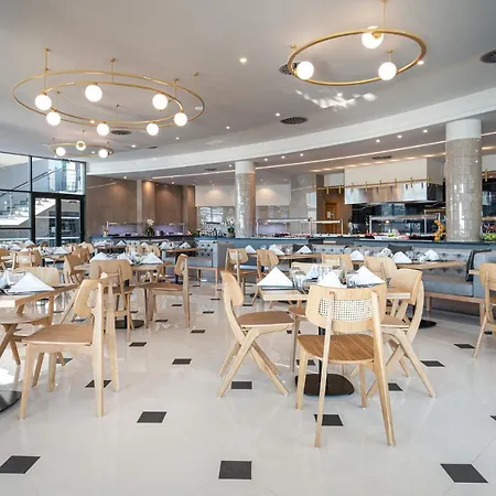 מלון Portes Lithos Luxury נאה פוטידאה